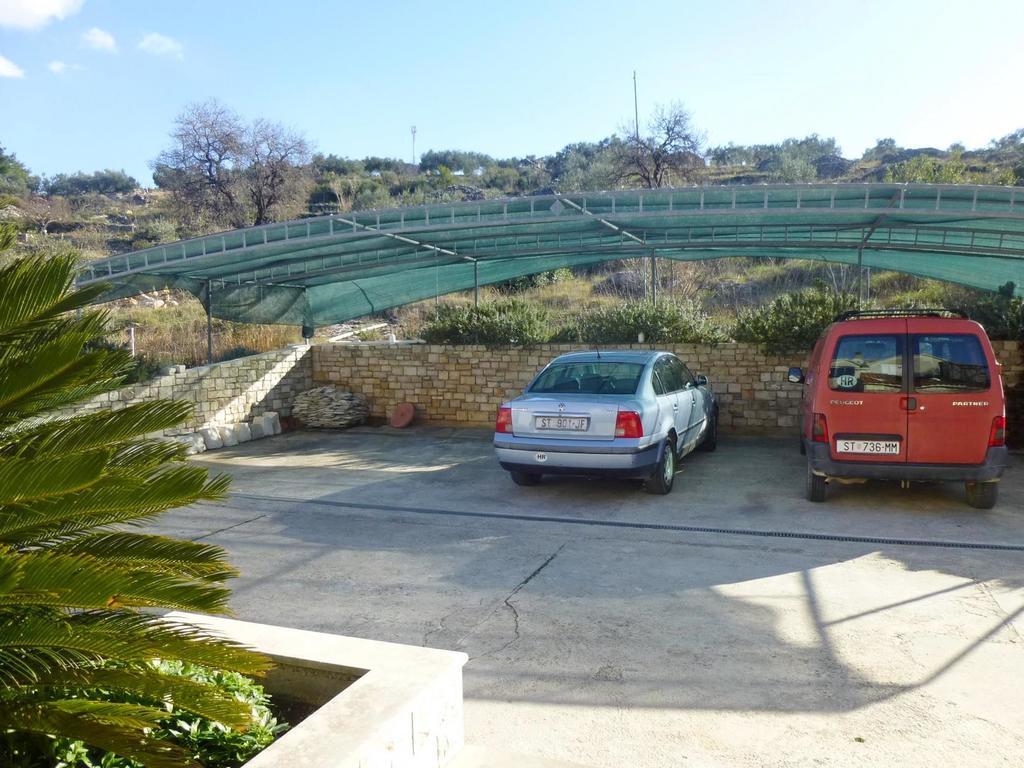 Apartments Jurica Postira Εξωτερικό φωτογραφία
