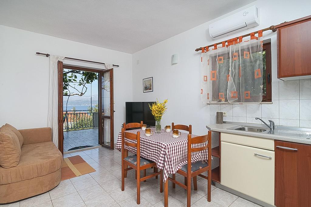 Apartments Jurica Postira Εξωτερικό φωτογραφία