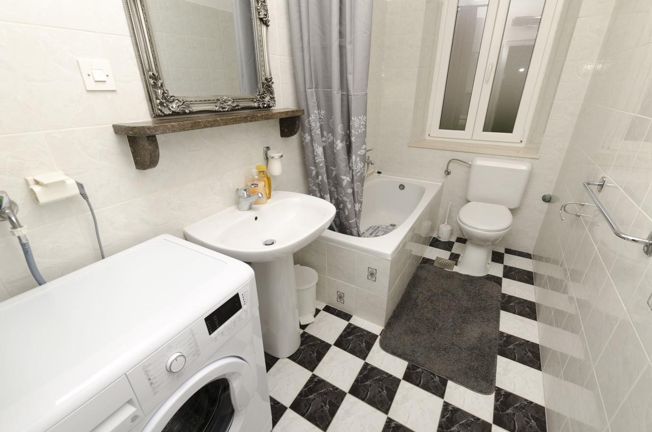 Apartments Jurica Postira Εξωτερικό φωτογραφία