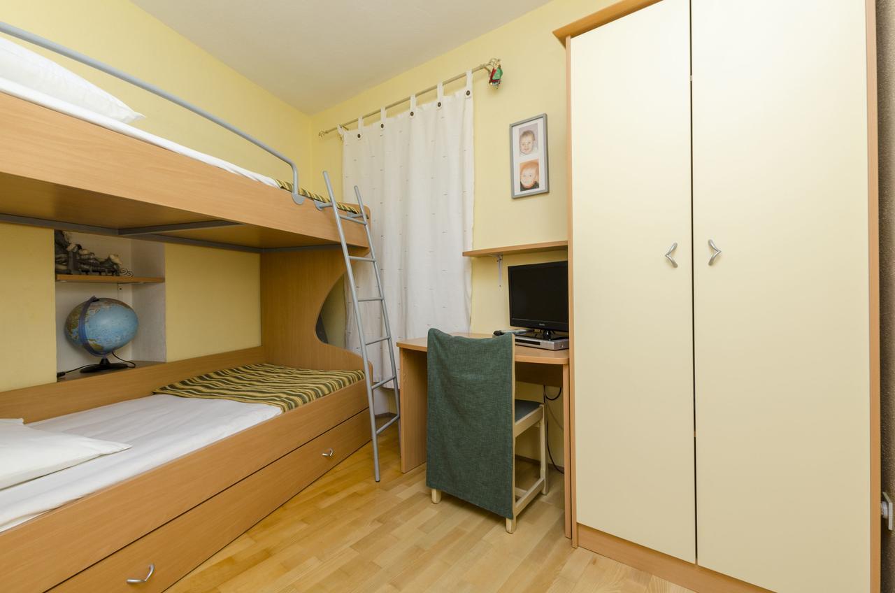 Apartments Jurica Postira Εξωτερικό φωτογραφία