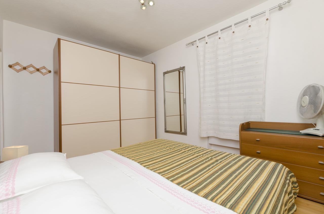 Apartments Jurica Postira Εξωτερικό φωτογραφία